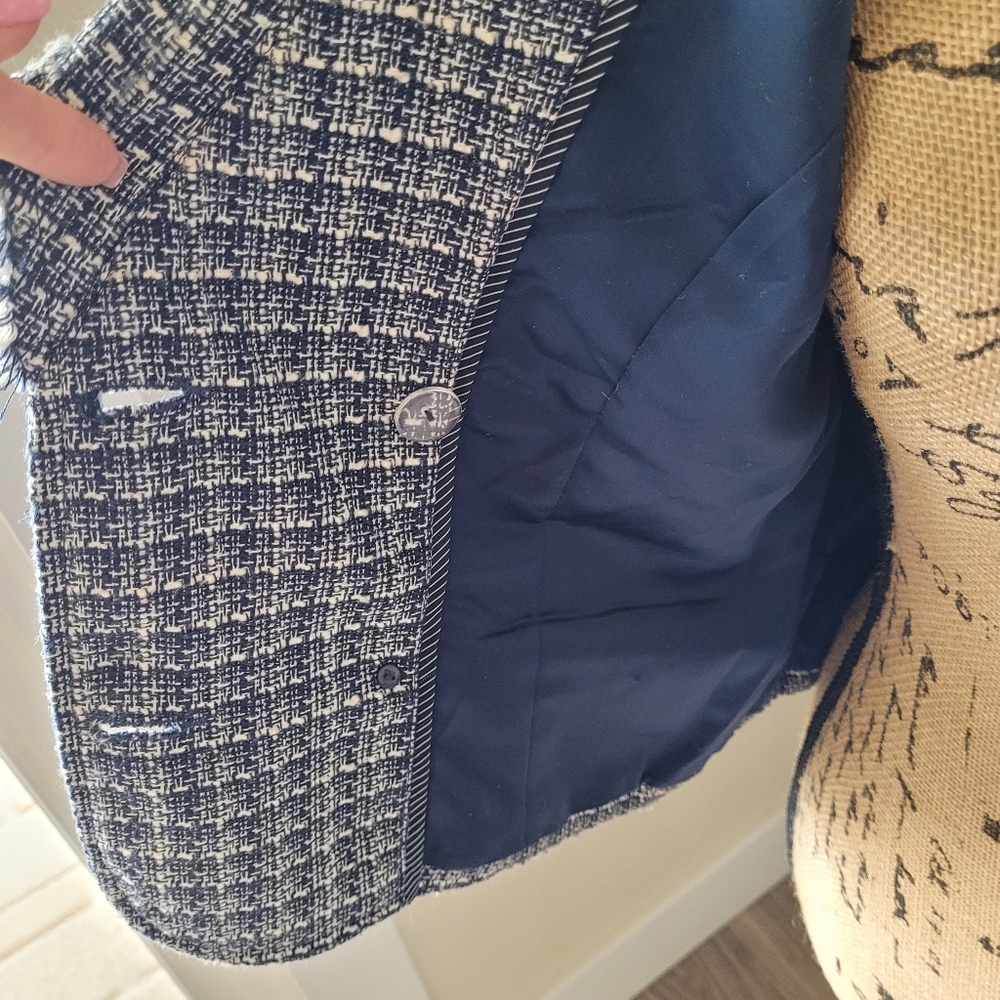 Blazer - Picture 8 of 12